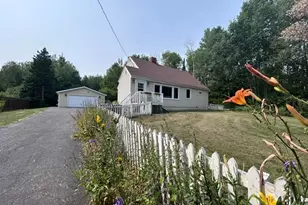 121 Lakewood Dr, Duluth, MN 55804 - Photo 1
