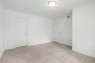 953 Wilson Ave, Saint Paul, MN 55106 - Photo 15