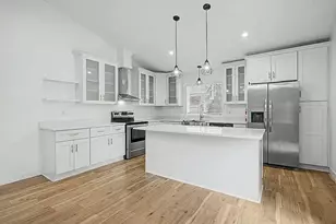953 Wilson Ave, Saint Paul, MN 55106 - Photo 1