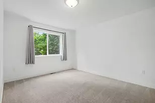 953 Wilson Ave, Saint Paul, MN 55106 - Photo 13
