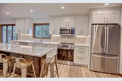 2400 Garland Lane N, Plymouth, MN 55447 - Photo 7