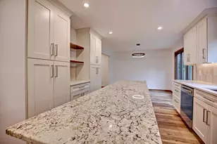 2400 Garland Ln N, Plymouth, MN 55447 - Photo 11