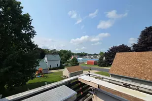 324 E 5th St, Saint Charles, MN 55972 - Photo 9