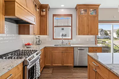 8421 Blazing Star Circle, Shakopee, MN 55379 - Photo 5