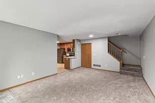 1191 Highpoint Curve, Shakopee, MN 55379 - Photo 3