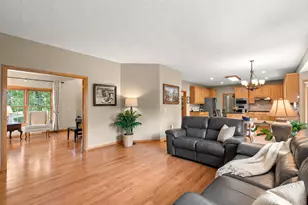 1401 Larkspur Ct, Woodbury, MN 55129 - Photo 23