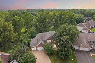 1401 Larkspur Ct, Woodbury, MN 55129 - Photo 1