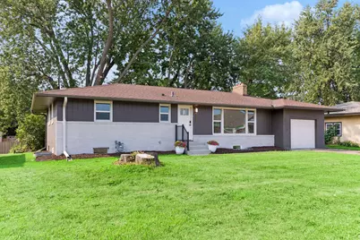 1432 County Road B West W, Roseville, MN 55113 - Photo 3