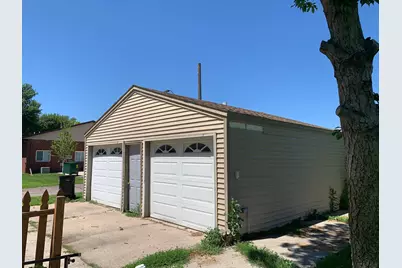 307 1st Street SE, Fairfax, MN 55332 - Photo 5
