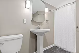 4425 Crawford Rd, Minnetonka, MN 55343 - Photo 19