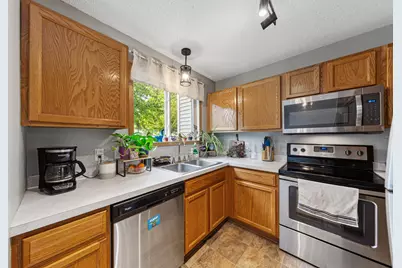 15549 Flyboat Lane #63, Apple Valley, MN 55124 - Photo 9