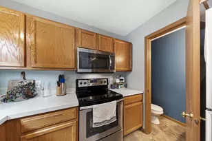 15549 Flyboat Ln, Apple Valley, MN 55124 - Photo 11