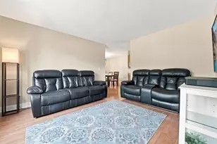 2331 Schoolmaster Dr, Chaska, MN 55318 - Photo 11