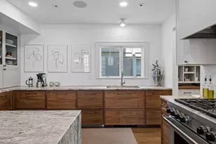 2432 W 24th St, Minneapolis, MN 55405 - Photo 17