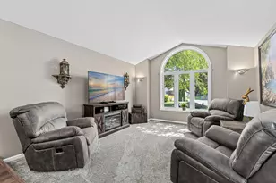 3110 Canyon Cir, Chaska, MN 55318 - Photo 3