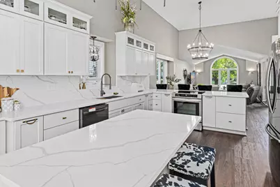 3110 Canyon Circle, Chaska, MN 55318 - Photo 3