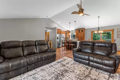 13632 Bryant Place S, Burnsville, MN 55337 - Photo 9