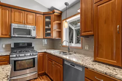 13632 Bryant Place S, Burnsville, MN 55337 - Photo 5