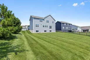 18203 Hideaway Trl, Lakeville, MN 55044 - Photo 51