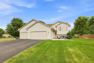 500 Maple Knoll Way NW, Saint Michael, MN 55376 - Photo 1