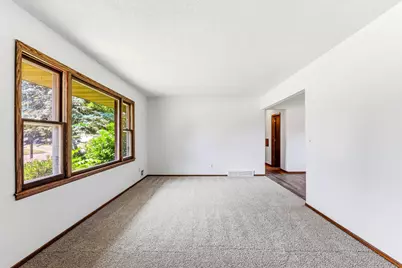 1334 21st Street W, Hastings, MN 55033 - Photo 3