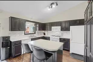 9119 Regent Pkwy, Brooklyn Park, MN 55443 - Photo 7