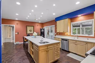 1355 Medora Rd, Mendota Heights, MN 55118 - Photo 13