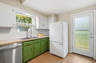 949 Hatch Ave, Saint Paul, MN 55103 - Photo 11