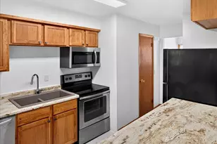 25640 Wildrose Ln, Shorewood, MN 55331 - Photo 35