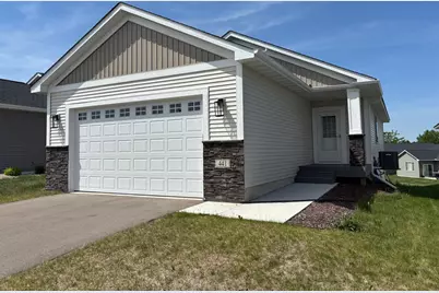 441 Grant Avenue SE, Hutchinson, MN 55350 - Photo 1