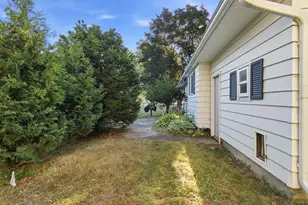 1002 W Spruce St, Chippewa Falls, WI 54729 - Photo 31