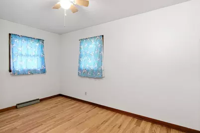 1002 W Spruce Street, Chippewa Falls, WI 54729 - Photo 17