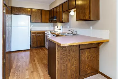 10323 Balsam Lane, Eden Prairie, MN 55347 - Photo 7