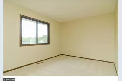6501 84th Court N, Brooklyn Park, MN 55445 - Photo 9