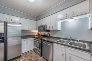 1303 W 140th St, Burnsville, MN 55337 - Photo 13