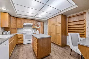 18503 Hanus Rd, Minnetonka, MN 55345 - Photo 7