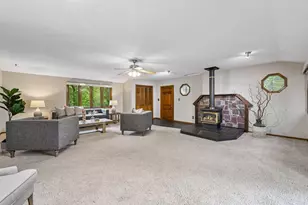 18503 Hanus Rd, Minnetonka, MN 55345 - Photo 5