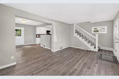 215 9th Avenue NE, Rochester, MN 55906 - Photo 9
