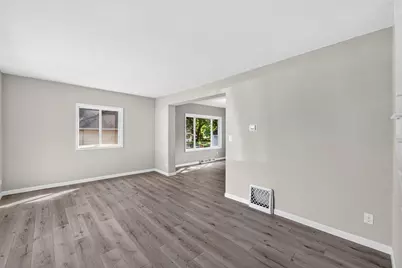 215 9th Avenue NE, Rochester, MN 55906 - Photo 5