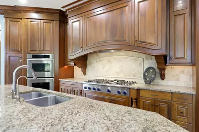 1070 Ferndale Road W, Wayzata, MN 55391 - Photo 31