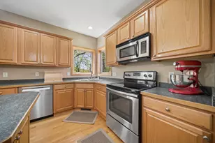 1017 Provence Ln, Belle Plaine, MN 56011 - Photo 9