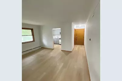 616 Ivy Avenue E, Saint Paul, MN 55101 - Photo 3
