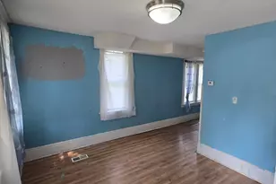 1025 McLean Ave, Saint Paul, MN 55106 - Photo 3