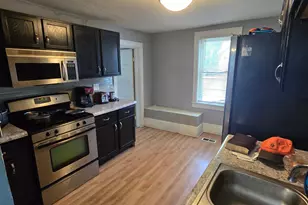 1025 McLean Ave, Saint Paul, MN 55106 - Photo 5