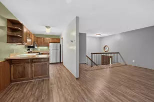 7205 Pontiac Cir, Chanhassen, MN 55317 - Photo 9