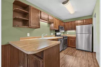 7205 Pontiac Circle, Chanhassen, MN 55317 - Photo 11