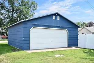 410 E King St, Winona, MN 55987 - Photo 25