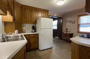 302 4th St S, Princeton, MN 55371 - Photo 9