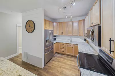 1240 County Road D E #3, Maplewood, MN 55109 - Photo 9