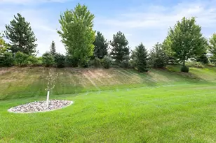 4040 Zircon Ln N, Plymouth, MN 55446 - Photo 27